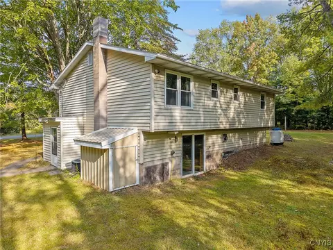 Exterior - 160 Dutch Rd, Central Square, NY 13036 photo 10 of 13