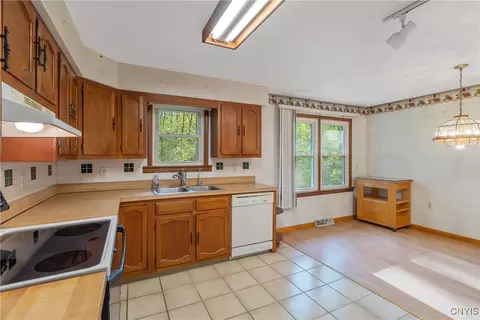 Kitchen - 160 Dutch Rd, Central Square, NY 13036 photo 5 of 8