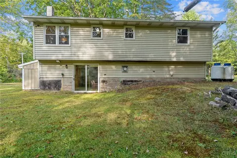 Exterior - 160 Dutch Rd, Central Square, NY 13036 photo 5 of 13