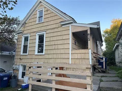 812 Highland St, Syracuse, NY 13203