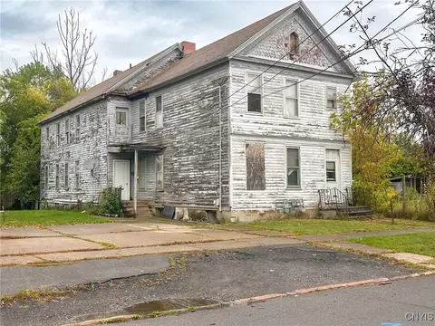 727 Jay St, Utica, NY 13501