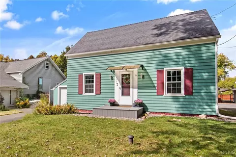 307 Winchester Rd, East Syracuse, NY 13057