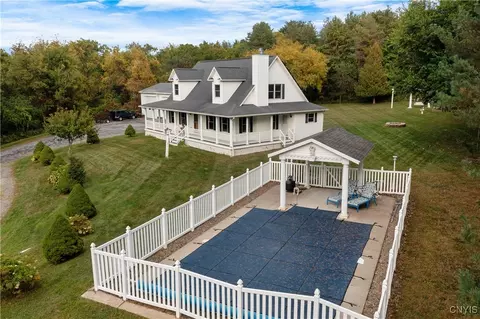 6012 N Kirkville Rd, Kirkville, NY 13082