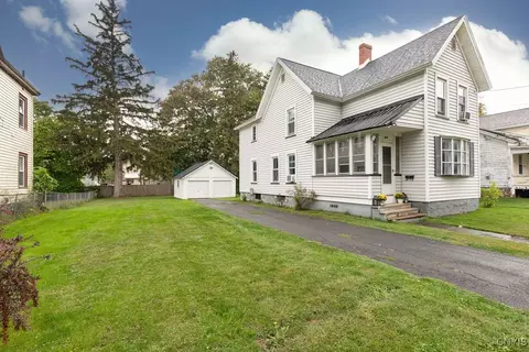 464 W 3rd St S, Fulton, NY 13069