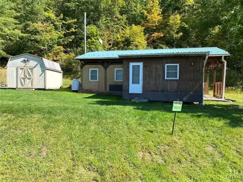 5218 Saunders Hill Rd, Amity, NY 14813