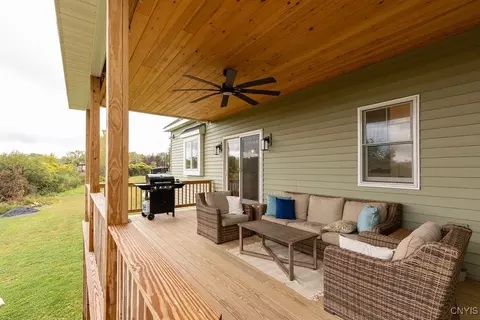 Exterior - 6531 Beech Rd, Sennett, NY 13021 photo 3 of 5