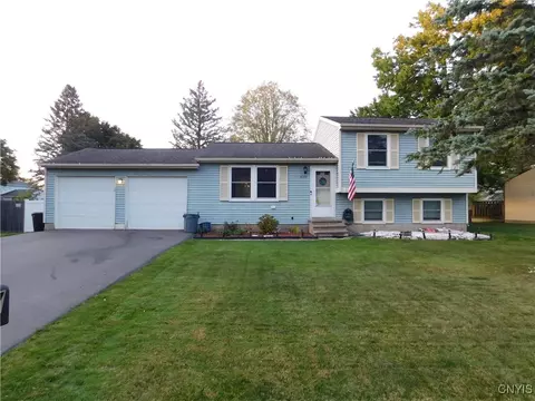 4177 Torrey Ln, Liverpool, NY 13090