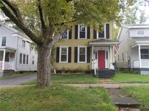 24 Varick St, Oswego, NY 13126