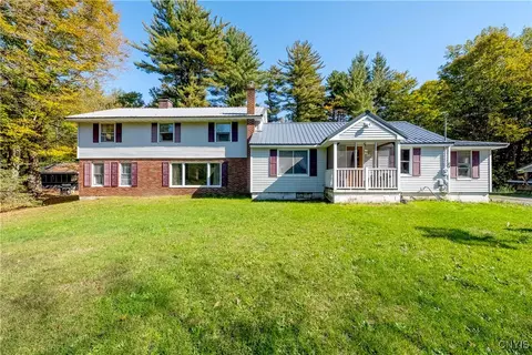 64 Graves Rd, Palermo, NY 13036