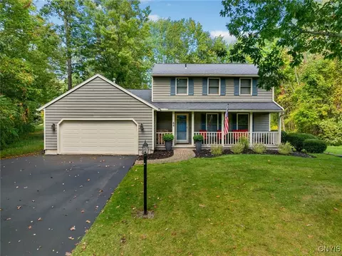 44 Hemlock Ln, Schroeppel, NY 13132