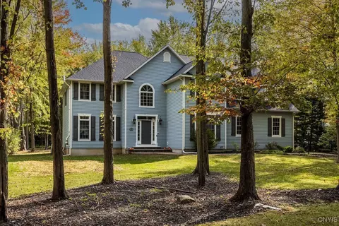 4453 Twin Pines Dr, Manlius, NY 13104