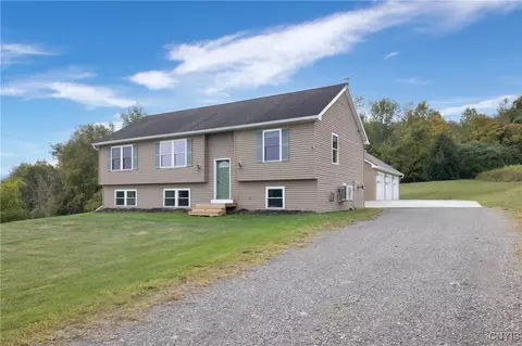 5292 Cream Hollow Rd, Niles, NY 13118