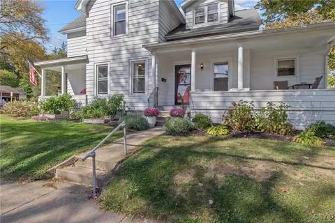 Exterior - 16 Virginia St, Lysander, NY 13027 photo 2 of 5
