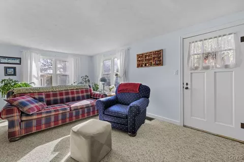 Living - 22 Macarthur Rd, Lysander, NY 13027 photo 2 of 4