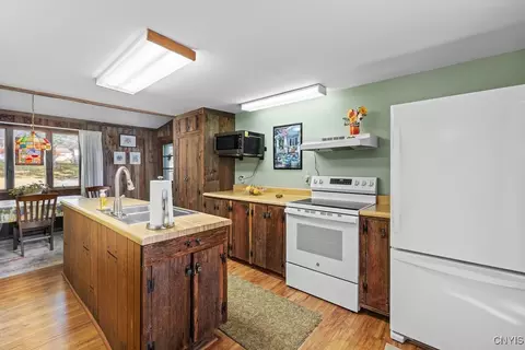 Kitchen - 22 Macarthur Rd, Lysander, NY 13027 photo 2 of 8