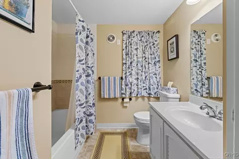 Bath - 22 Macarthur Rd, Lysander, NY 13027 photo 4 of 5