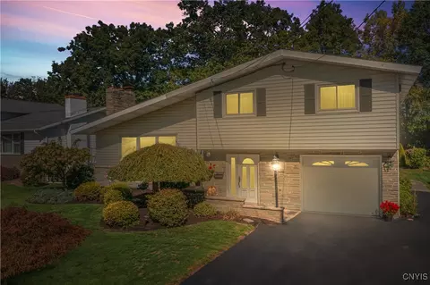 308 Charlane Pkwy, Salina, NY 13212