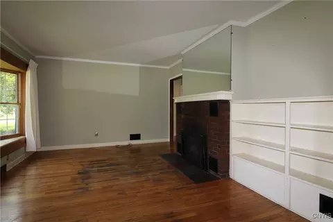 Living - 79 State St, Oneida, NY 13421 photo 1 of 4