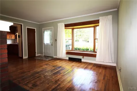 Living - 79 State St, Oneida, NY 13421 photo 4 of 4