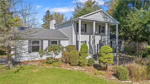 13 Orchard St, Marcellus, NY 13108