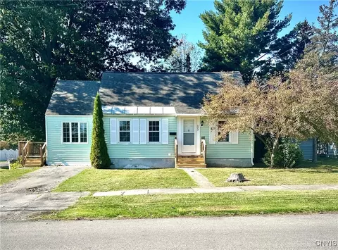503 Coolidge Rd, Utica, NY 13502
