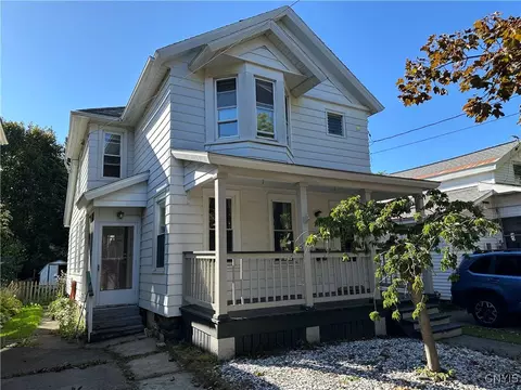 58 E 8th St, Oswego, NY 13126