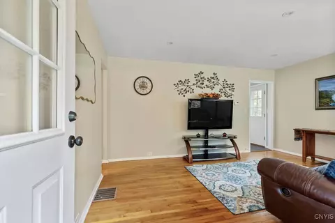 39 Brooks Pl, Lysander, NY 13027 photo 2