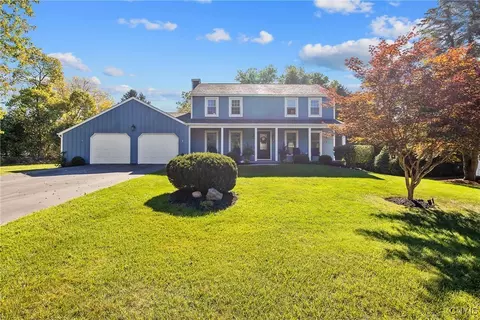 4715 Woodbridge Dr, Manlius, NY 13104