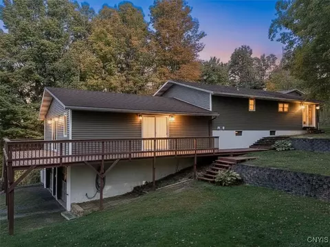 6340 Morris Rd, Stockbridge, NY 13409