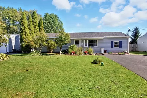 7924 Rinaldo Blvd E, Bridgeport, NY 13030
