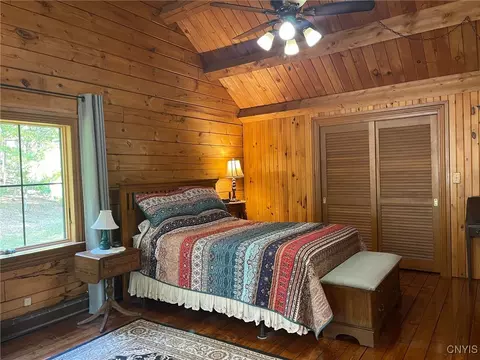 Bedroom - 1476 Crescent Ave, Oneida, NY 13421 photo 7 of 7