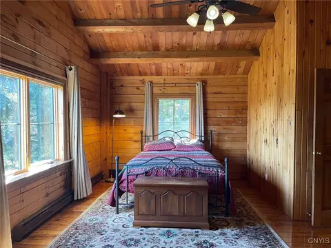 Bedroom - 1476 Crescent Ave, Oneida, NY 13421 photo 3 of 7