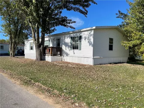 2800 Landsend, Liverpool, NY 13090