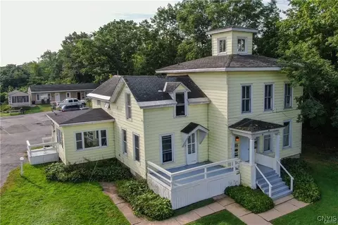 38 Walton St, Alexandria, NY 13607