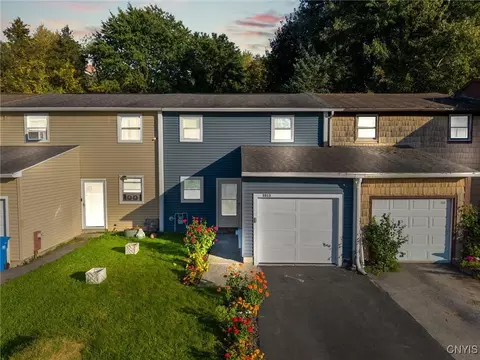 5513 Trastevere Rd, Clay, NY 13041