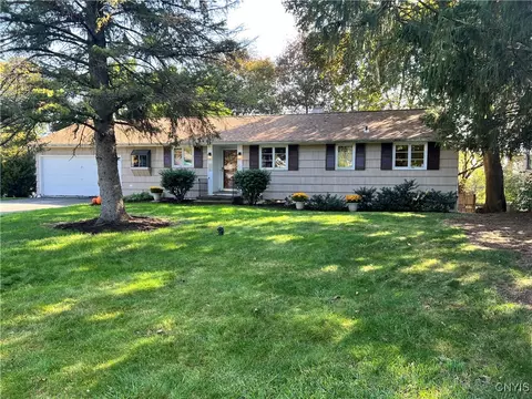 126 Downing Rd, Syracuse, NY 13214