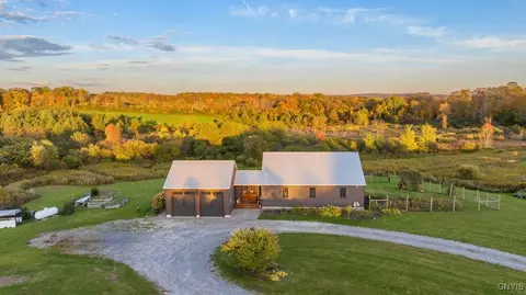 3800 Stone Quarry Rd, Cazenovia, NY 13035