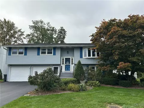 7479 Thunderbird Rd, Liverpool, NY 13088