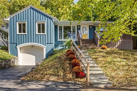 323 Barrington Rd, Syracuse, NY 13214