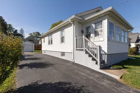 211 N Edwards Ave, Syracuse, NY 13206