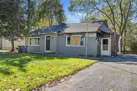 20 Kevan Cir, Manlius, NY 13104