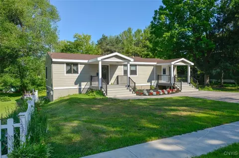 61 High St, Alexandria, NY 13607