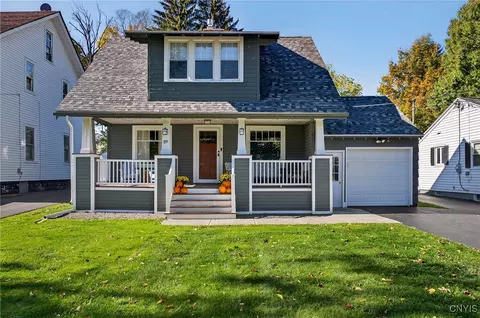 89 Oswego St, Lysander, NY 13027