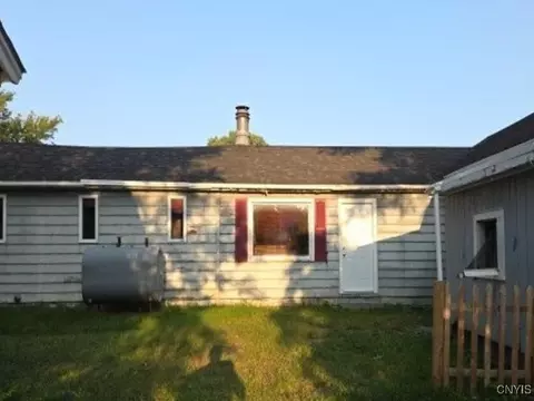 7 River St, Morrisonville, NY 12962
