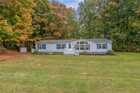 472 County Route 4, Central Square, NY 13036