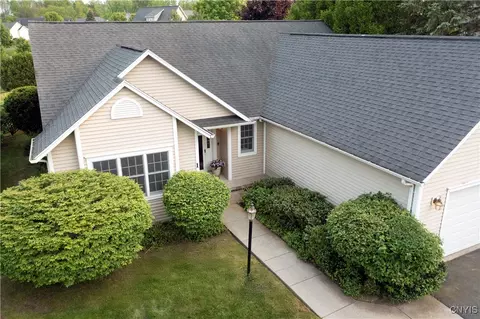 1 Wicklow Dr, Skaneateles, NY 13152