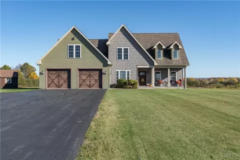 25588 Contessa Ln, Watertown, NY 13601
