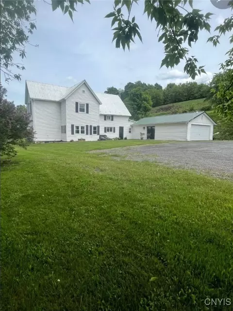 3992 Center Rd, Madison, NY 13402