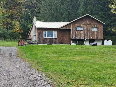 4000 Cedarvale Rd, Onondaga, NY 13215