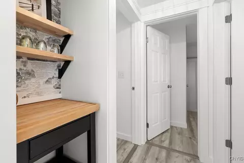 Entry Way - 3675 Chainmaker, Baldwinsville, NY 13027 photo 4 of 7
